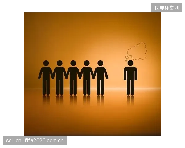 领先时如何利用换人巩固优势，落后时如何通过换人改变局面，将考验球队的心理成熟度。